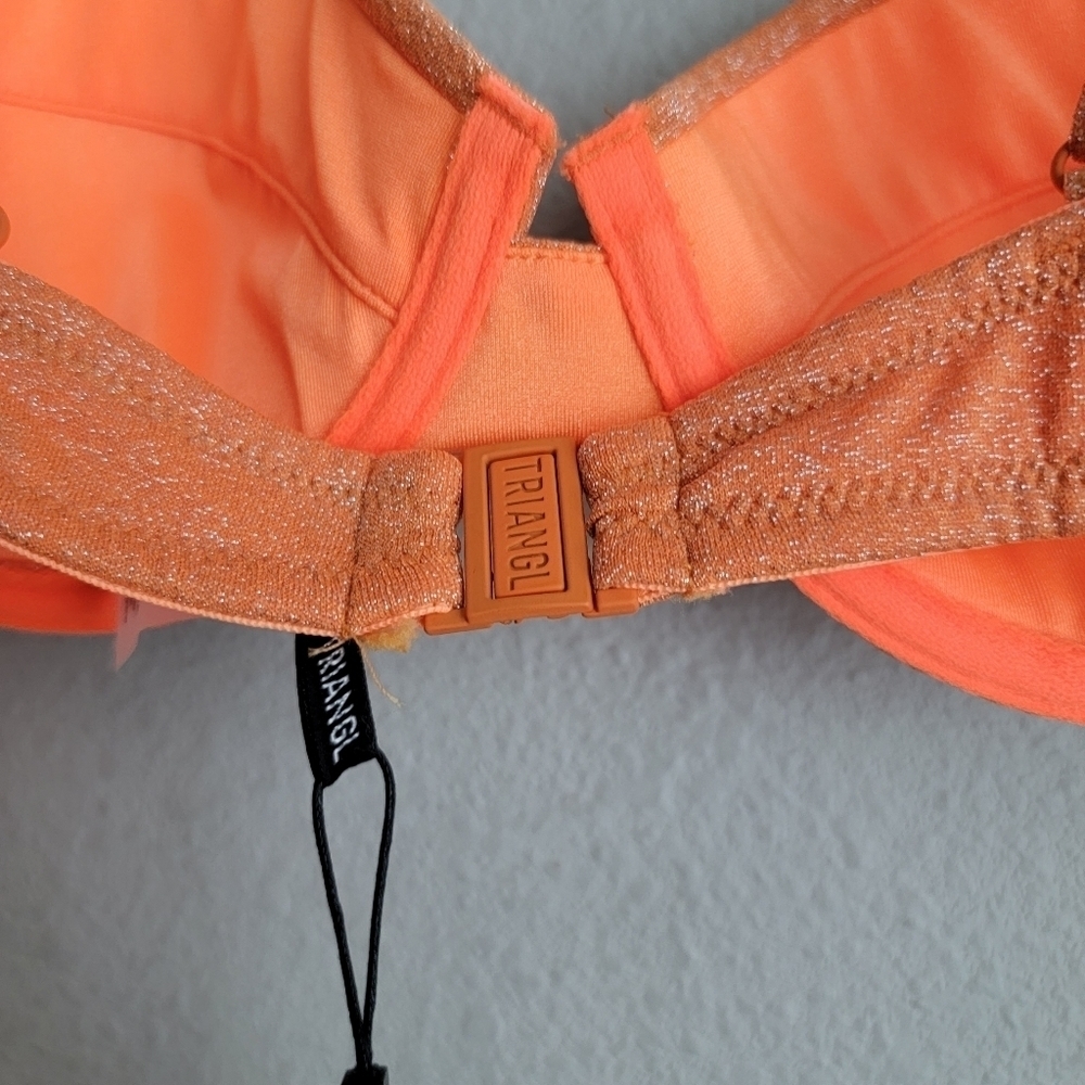 Triangl Dylla Bikini Top in Apricot Sparkle size L NWT - Picture 3 of 5